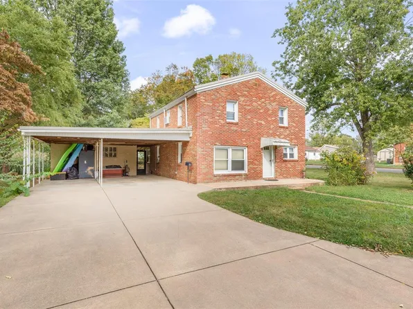 201 7th St, Farmington, MO 63640