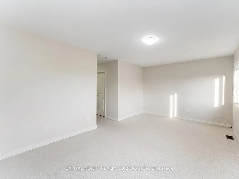 84 Fortis Cres — Photo 22