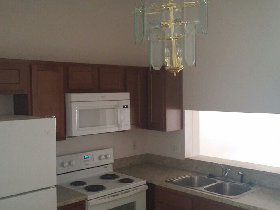 2nd image of 1224 Pippin St