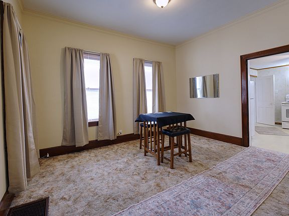 4th image of 504 N 4th St