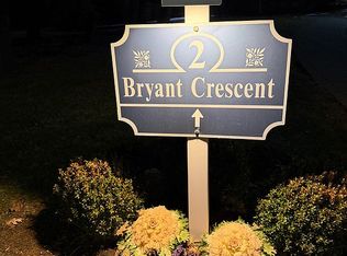 2 Bryant Cres APT 1N, White Plains, NY 10605