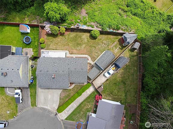 2nd image of 11211 SE 223rd Place