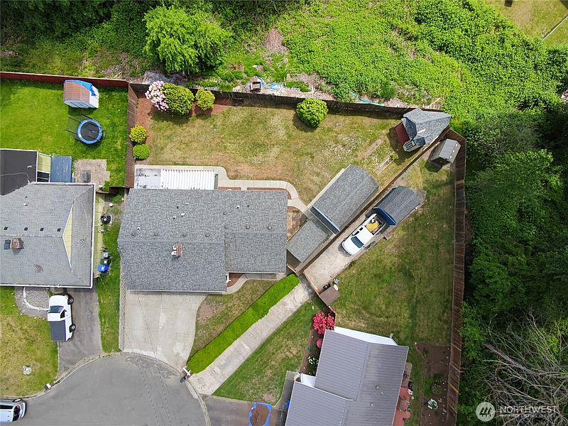 2nd image of 11211 SE 223rd Place