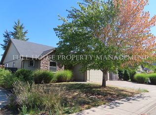 964 SW Coral St, Junction City, OR