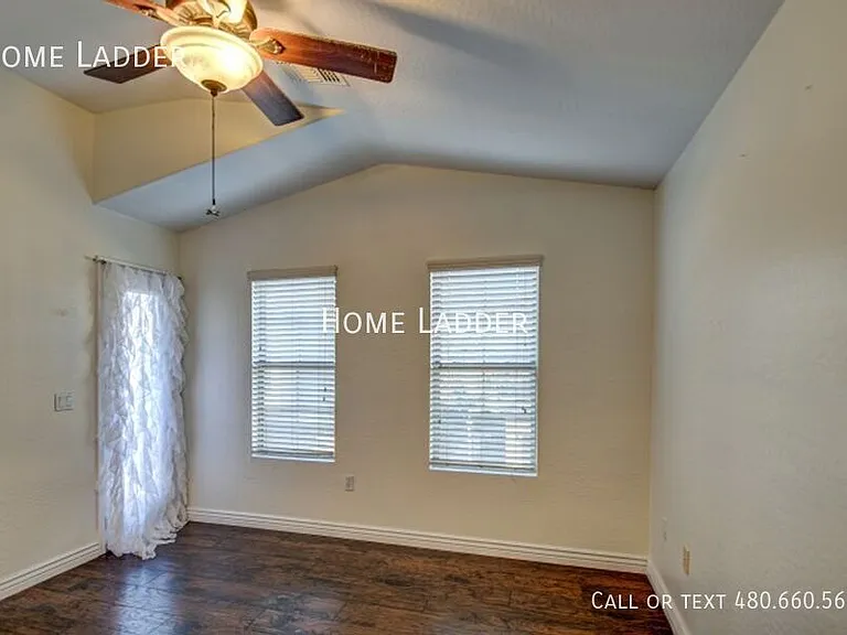 2250 E Deer Valley Rd #26 — Photo 16
