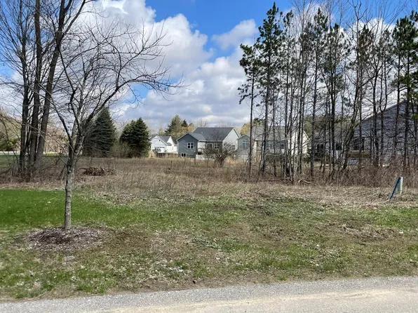 68/69 Edenbridge St, Spring Lake, MI 49456