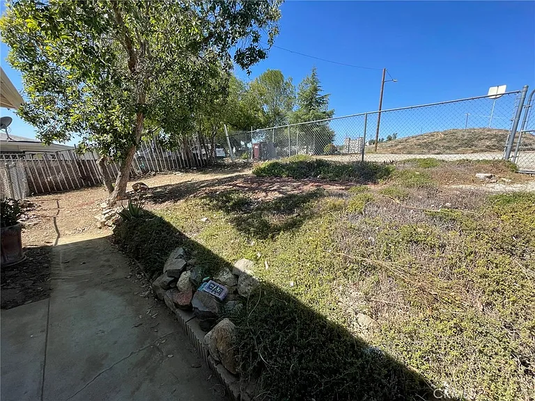 28948 Goetz Rd #B — Photo 5