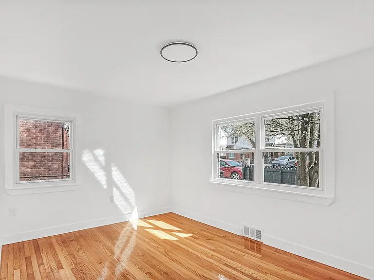 14 Columbus Ave — Photo 7