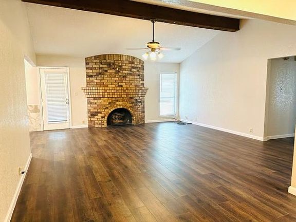 3rd image of 1523 Berkeley Dr