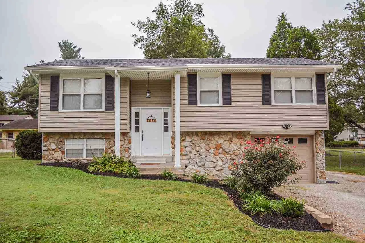 7277 Oaklawn Dr photo 1