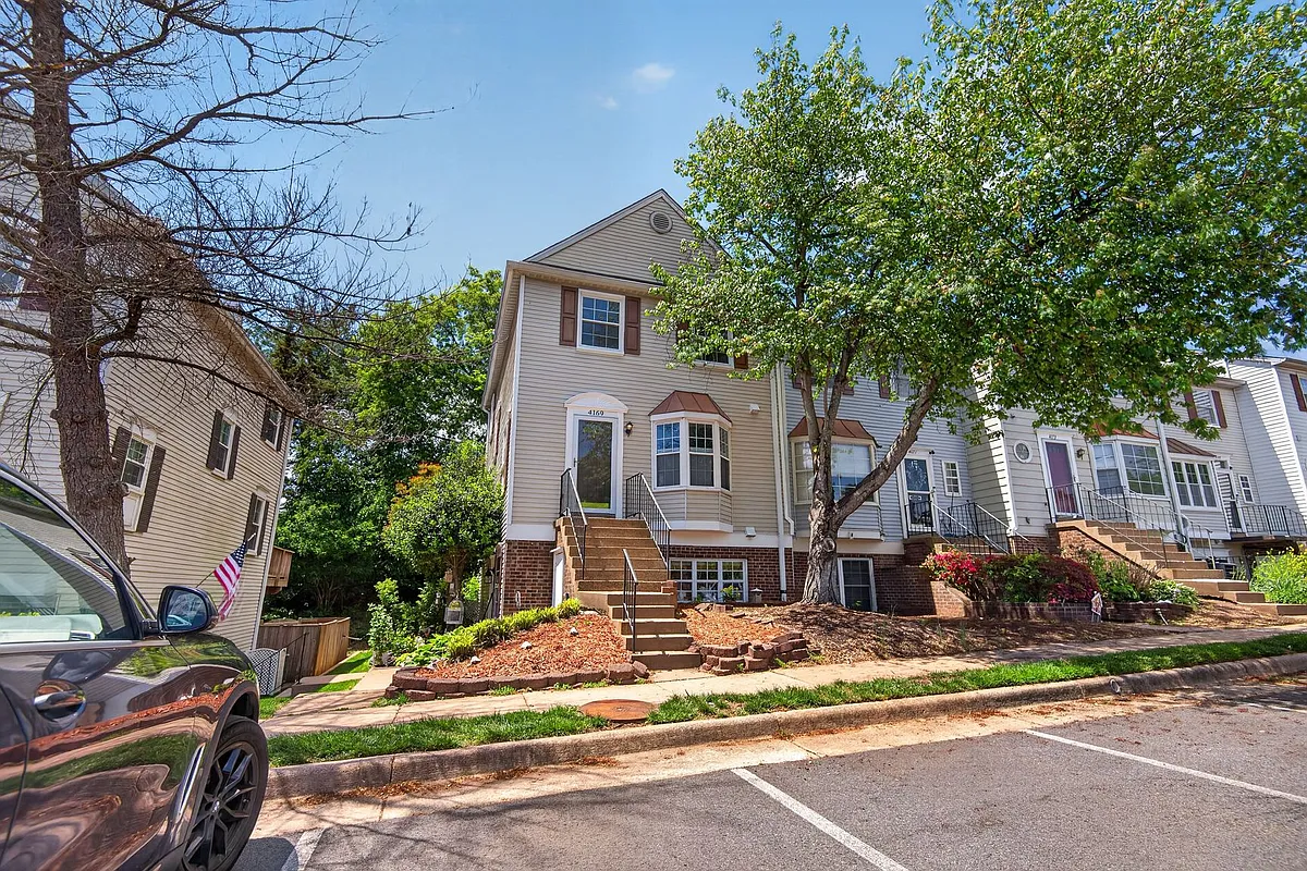 Building Photo - 4169 Pleasant Meadow Ct #1