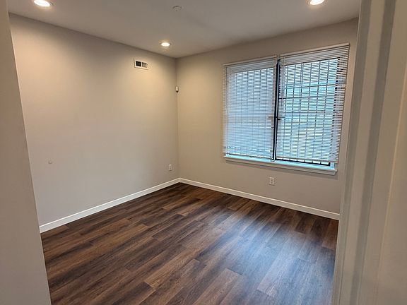 3rd image of 1820 Harlan St #1