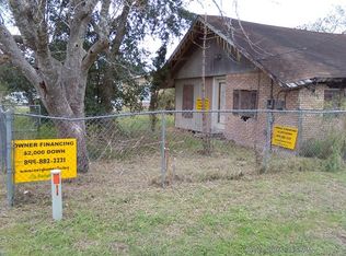 901 Gardenia Ave, Mathis, TX 78368