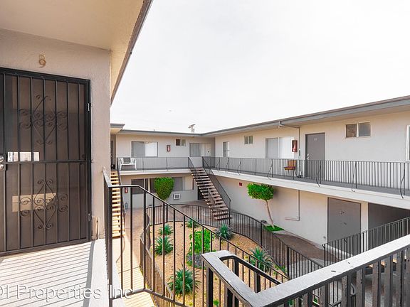 3rd image of 3236 W 60th St #18