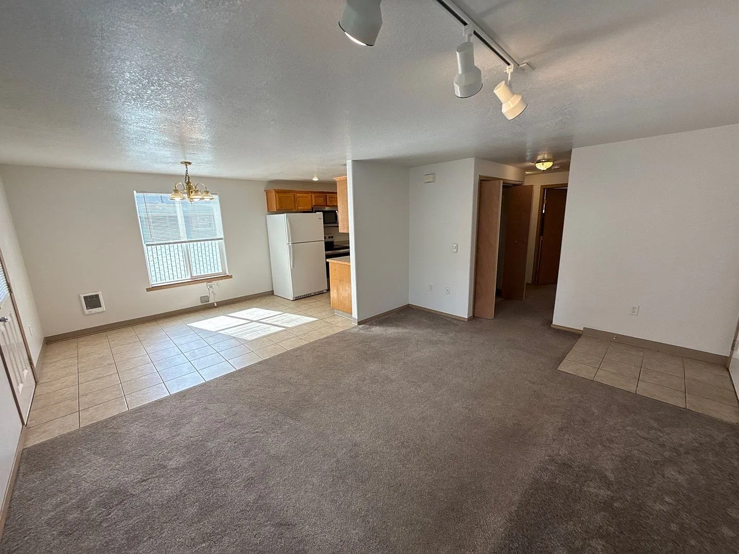 2 bed, 2.0 bath, 1049 sqft, $1,495 — Photo 3