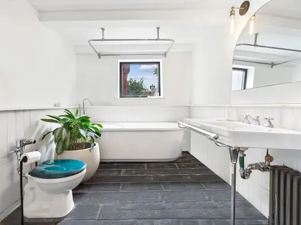 38 East 1st Street image 7 of 9