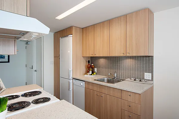 788 Jervis St — Photo 41