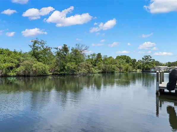 6833 Mount Orange Dr NE #392, Saint Petersburg, FL 33702