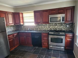 729 Jarvis Rd #B, Sicklerville, NJ 08081
