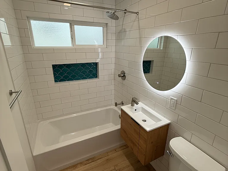 1509 N Hollywood Way #C — Photo 3