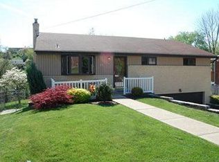 1044 Kentucky Blue Dr, West Mifflin, PA 15122