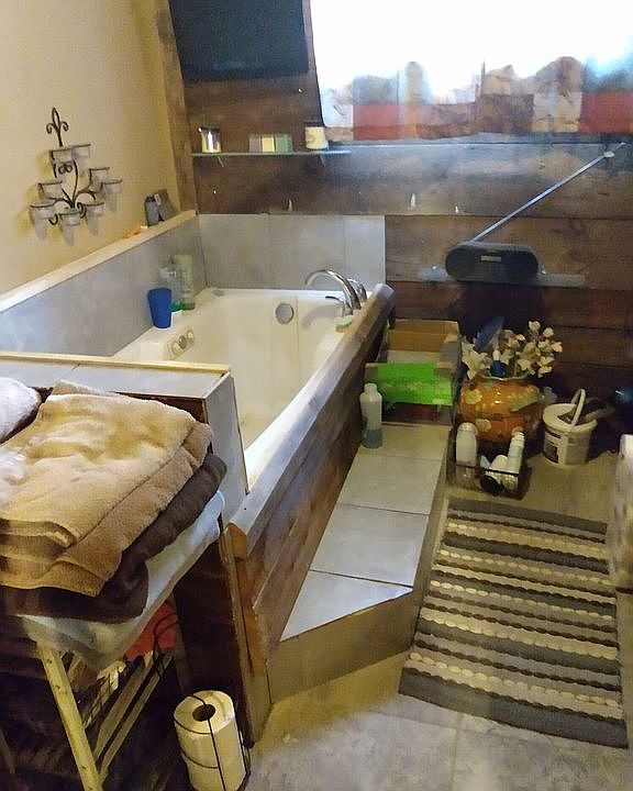 Master bath 8x8 with Jacuzziwhirlpool