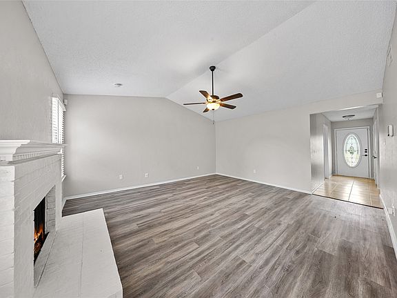4th image of 707 Shadybrook Ln