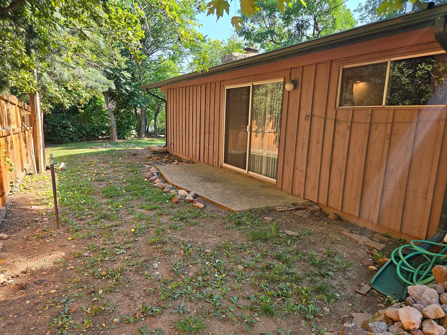 3 Bedroom Apartment on West Side Of The Hill — Photo 3