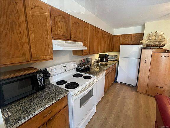 4th image of 30 Cavan St #304