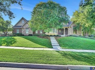 6521 Winding Ridge Ct, Lincoln, NE 68512