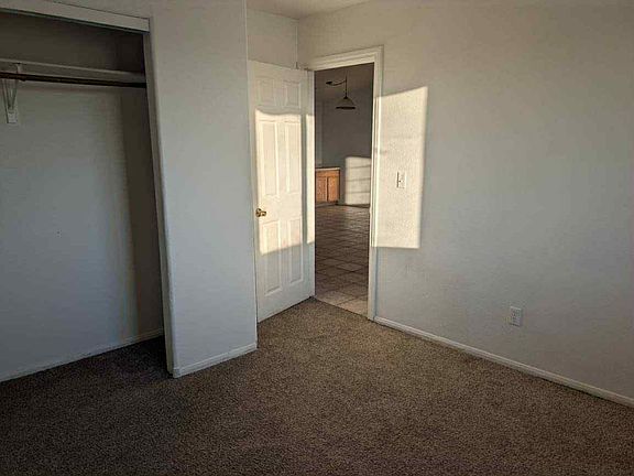2nd image of 670 E Bourbon St Unit 5