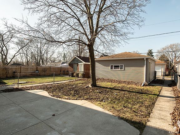 2nd image of 14532 S Union Ave