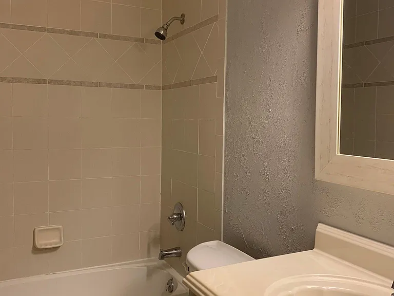 2216 Aztec Dr W — Photo 17