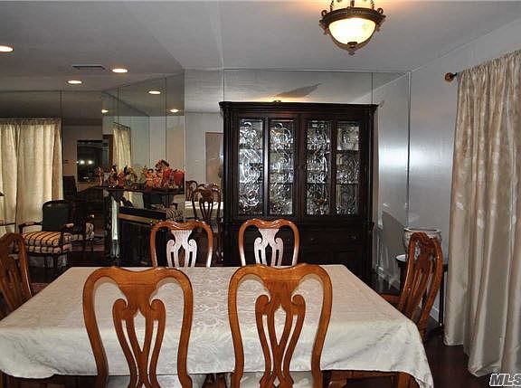 4th image of 27 Wimbledon Dr