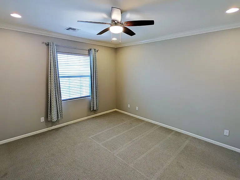 2477 W Market Pl #11 — Photo 18