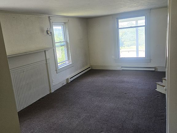4th image of 23 N Spencer Rd