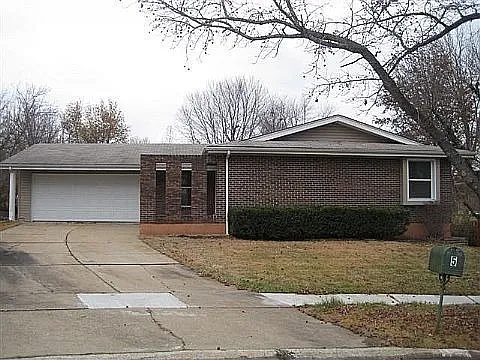 5 Blazedwood Ct photo 1