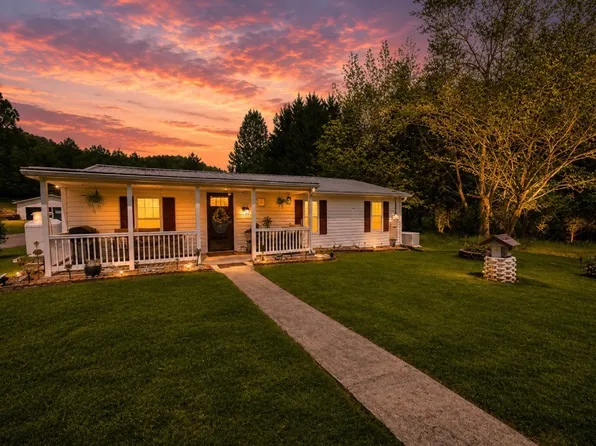 1164 Mule Hell Rd, Wytheville, VA 24382