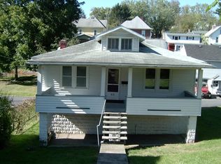 813 Charles Ave, Morgantown, WV 26505