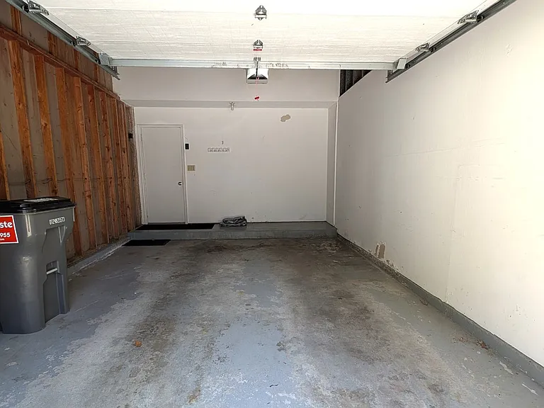 17554 Parkwood Dr #D — Photo 16