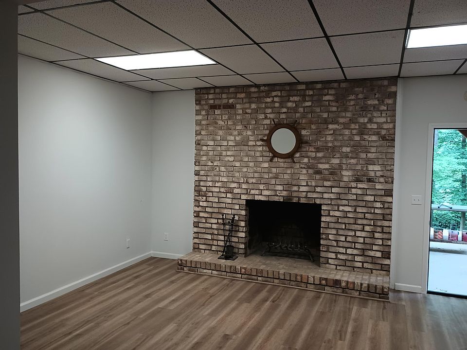1st image of 3120B Beechwood Dr SE