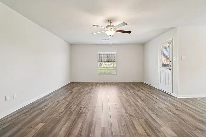 142 Crimson Cir — Photo 13