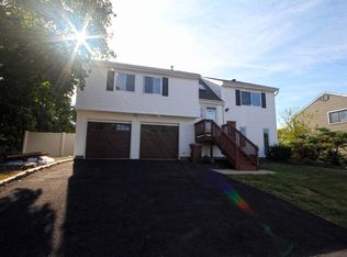 15 Longfield Dr, Hillsborough, NJ