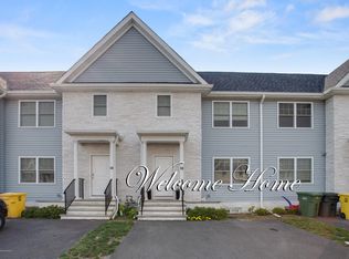 38 Sea Point Dr, Lakewood, NJ 08701