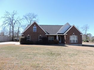 253 Countrywood Dr, Livingston, TX 77351
