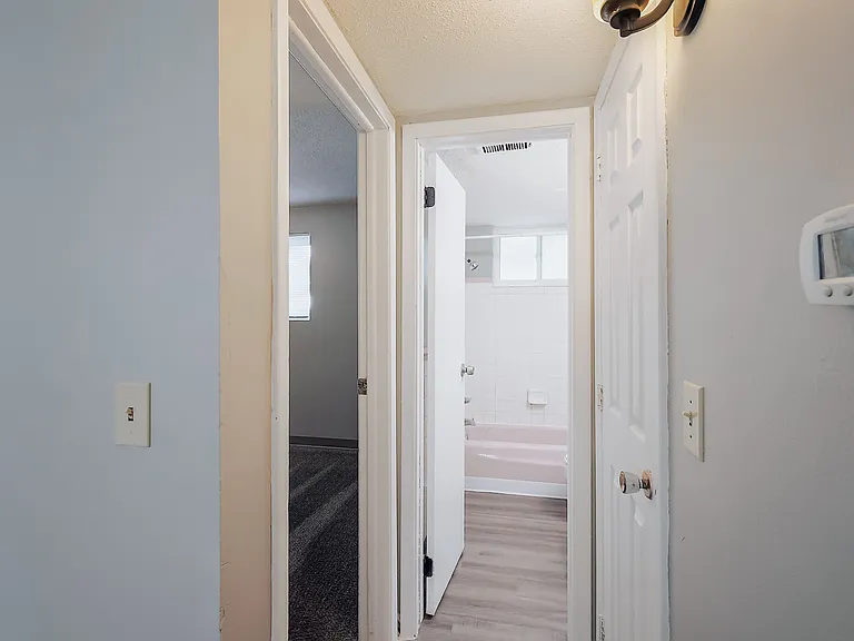 906 S 27th St #10 — Photo 7