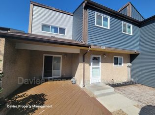 128 Kaskitayo Ct NW, Edmonton, AB T6J 3T3