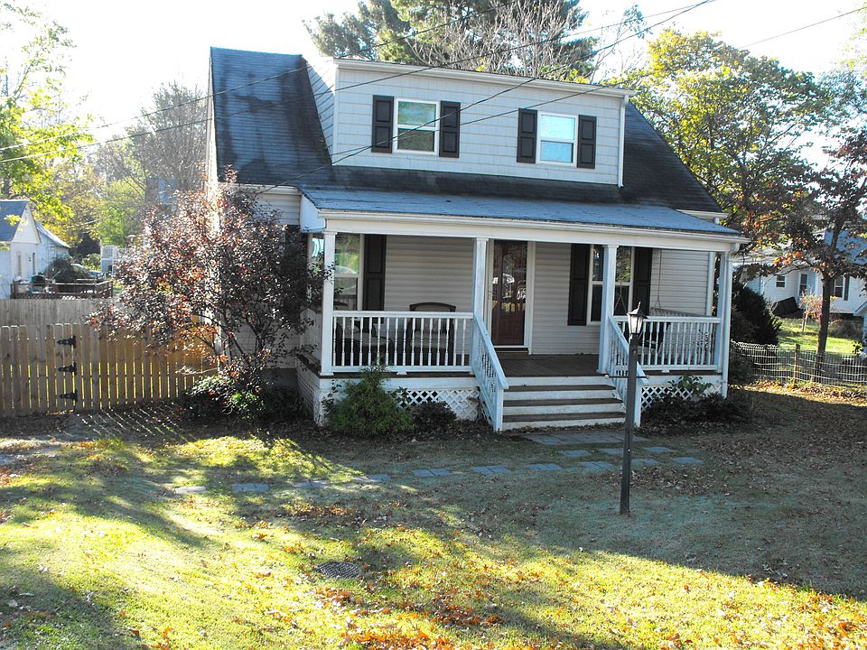 1st image of 675 E Washington St