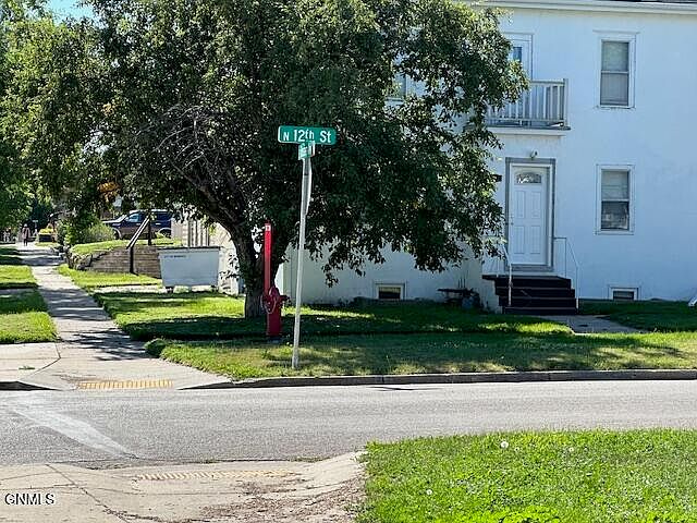 2nd image of 215 N 12th St