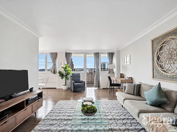 2nd image of 75 Henry St APT 19E